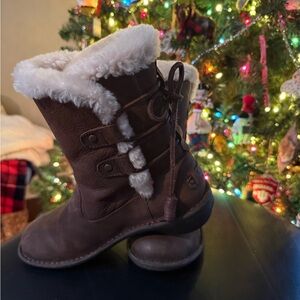 UGG Brown Leather Boots with Cream Shearling Size 7, Like New